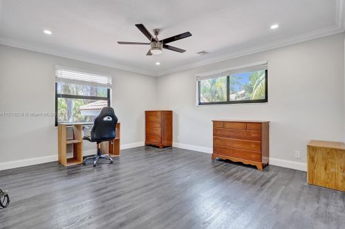 3821 185th Ave, Hollywood FL  33029-2712 exterior