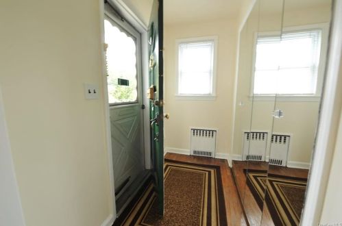 16 Forest Ave, Crotonville NY  10562-3624 exterior