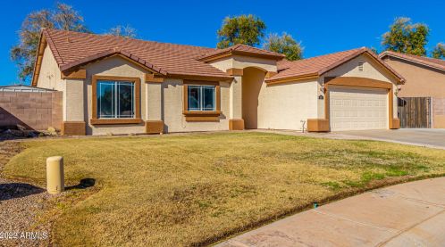 410 Starling Ct, Gilbert, AZ 85234-7645