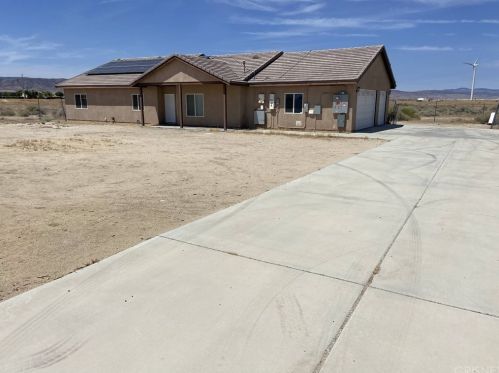 44525 45th St, Lancaster CA  93536-7628 exterior