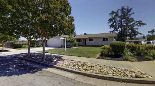 420 Sherwood Dr, Gilroy CA  95020-4221 exterior