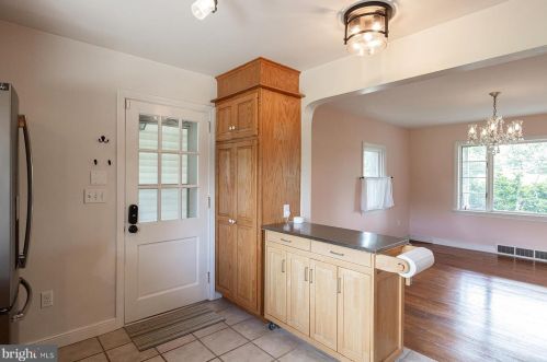 2037 Stone Mill Rd, Lancaster PA  17603-6053 exterior