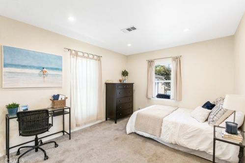 3132 Heather Rd, Long Beach CA  90808-2519 exterior