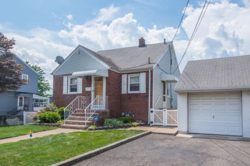102 Mount Pleasant Ave, West Paterson, NJ 07424-2838