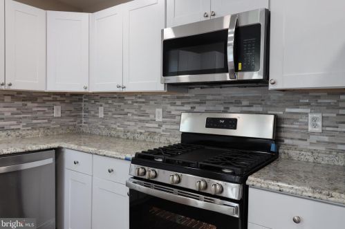 22 Stuyvesant Dr, Wilmington DE  19809-3435 exterior
