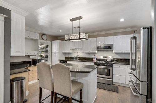 2055 Ensenada St, Lemon Grove, CA 91945-3741