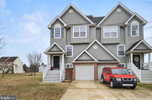 28 Quillen St, Dover DE  19904-5686 exterior