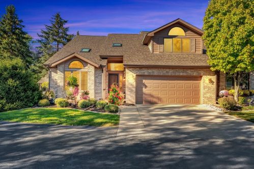 647 Brookside Dr, Crown Point IN  46307-4369 exterior
