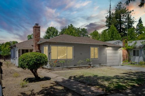 1135 17th Ave, Redwood City, CA 94063-4410