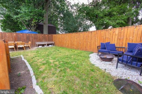 38 Jefferson St, Norristown PA 19405-1515 exterior