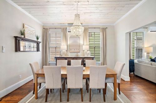 1021 Sealy St, Galveston TX 77550-3813 exterior