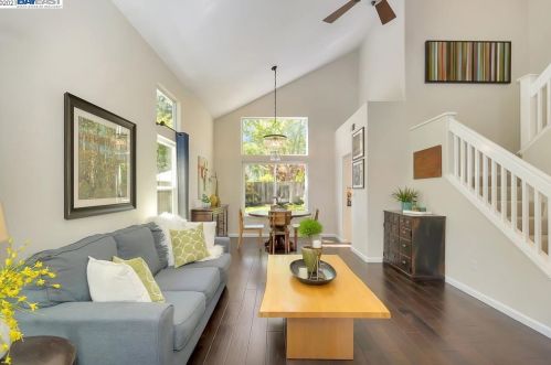 2462 Tapestry Way, Pleasanton, CA 94566-3187