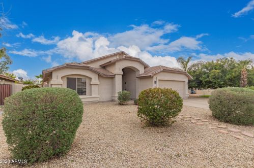 2323 Willow Wick Rd, Gilbert, AZ 85296-2723