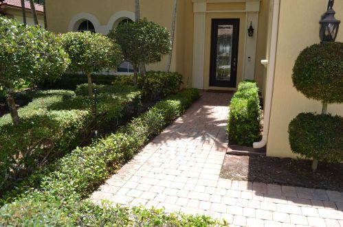 1123 Vintner Blvd, West Palm Beach, FL 33410-1534
