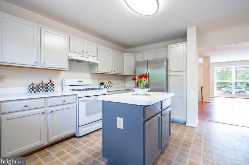 13578 Filly Ct, Gainesville VA  20155-2975 exterior