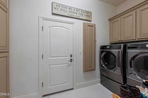 840 Fairway Dr, Bakersfield CA 93309-2416 exterior