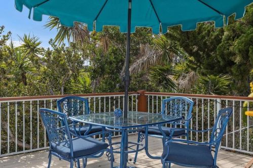 4037 Vista Calaveras St, Oceanside CA  92056-4607 exterior