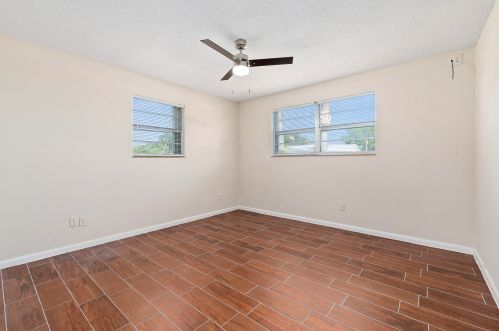 584 Greenway Ter, Port Saint Lucie FL  34983-2643 exterior