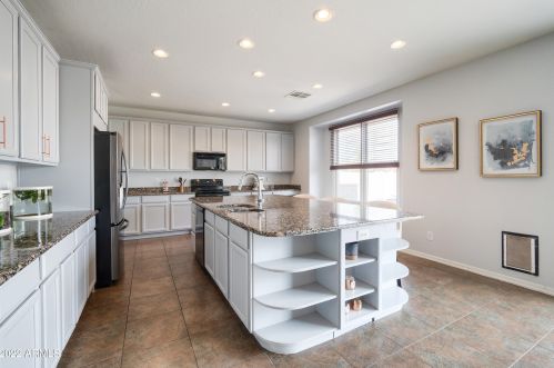 2204 Bowker St, Phoenix AZ  85040-3424 exterior
