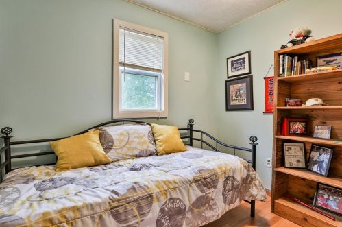 2 Harvest Dr, Derry NH  03038-4872 exterior