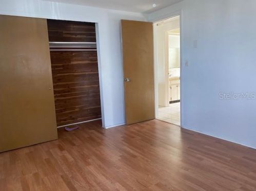 1715 Dartmouth Dr, Tarpon Springs FL  34691-4704 exterior