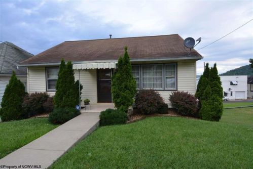 312 Simpson Ave, Clarksburg, WV 26301-4013