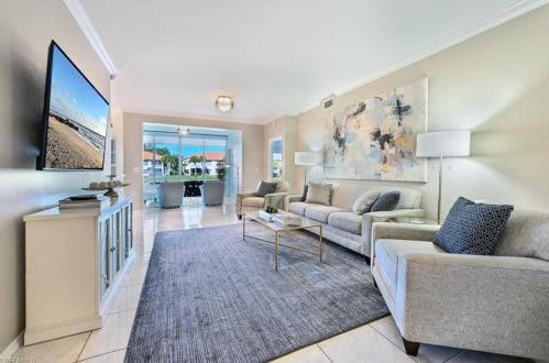 1054 Egrets Walk Cir, Naples FL  34108-2408 exterior