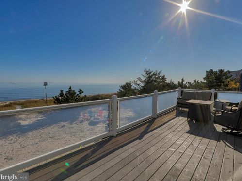 425 Bay Ave, Slaughter Beach DE  19963-4913 exterior