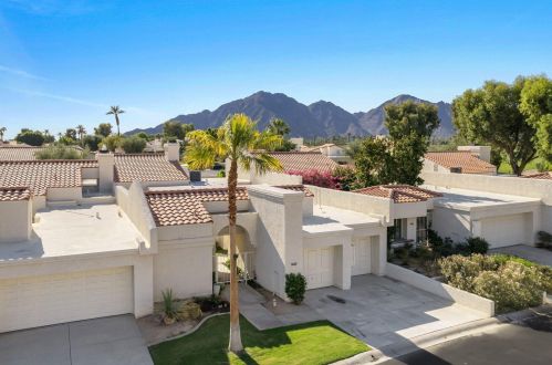 49970 Avenida Vista Bonita, La Quinta CA  92253-2613 exterior