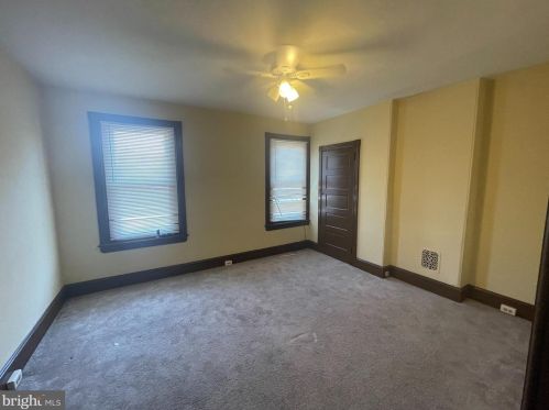 14 Basin St, Norristown PA 19401-4060 exterior