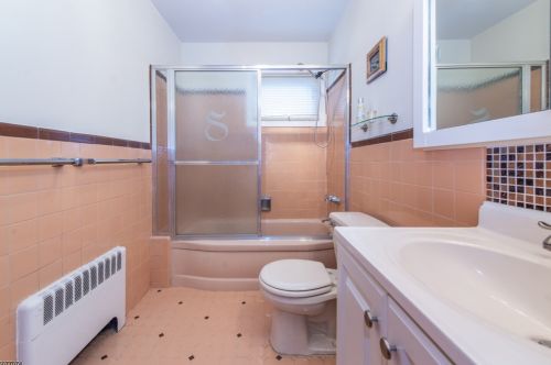 36 Morley Ln, Bloomfield NJ  07003-4309 exterior