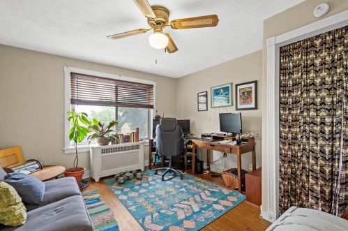 5627 Pocusset St, Pittsburgh PA 15217-2216 exterior