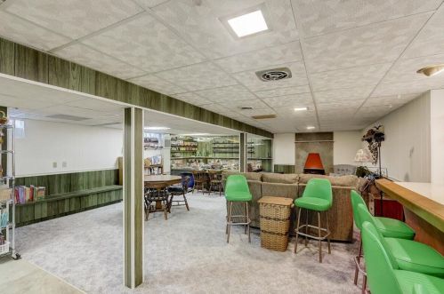 22194 Valley Rd, Waukesha WI  53186-5350 exterior