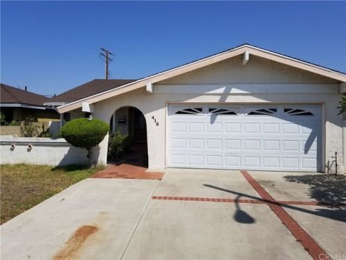 415 Gina Dr, Long Beach, CA 90745-3620