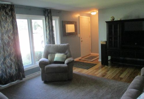 2230 Barberry Ln, Green Bay, WI 54304-4412