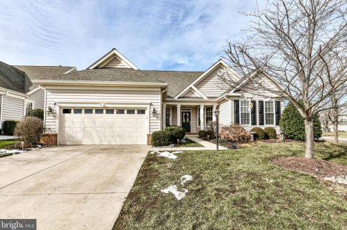 6728 Arthur Hills Dr, Gainesville, VA 20155-3136