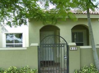 412 Lake Monterey Cir, Boynton Beach FL  33426-8446 exterior