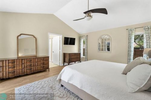 16340 11th St, Hollywood FL 33027-5115 exterior