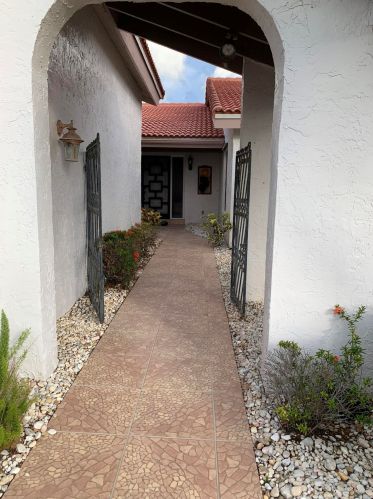 5689 Lakeview Mews Dr, Boynton Beach, FL 33437-1508