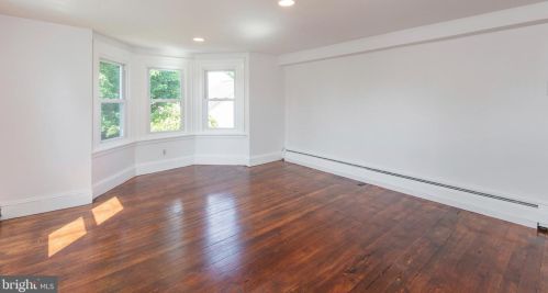 984 Lansdale Ave, Lansdale PA  19446-1620 exterior