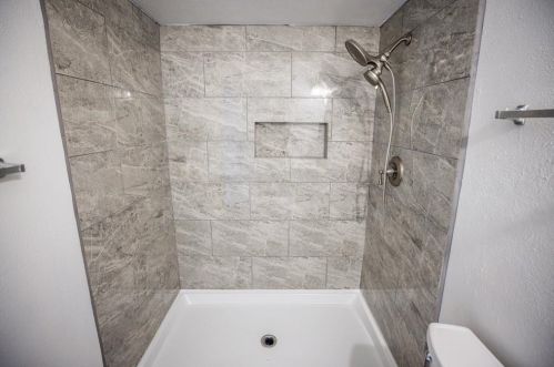 7139 Emory Oak Ln, Dallas TX  75249-1404 exterior