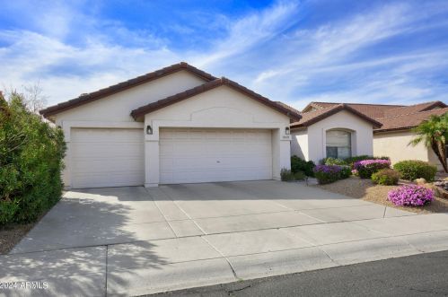 4109 Escuda Dr, Glendale AZ  85308-7410 exterior