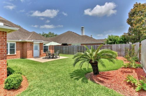 2911 Grand Shore Ct, League City, TX 77573-2068