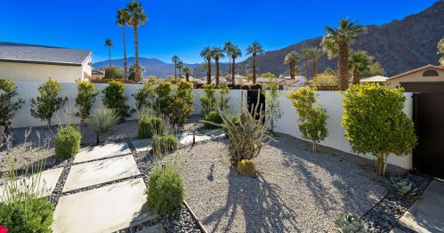 52190 Avenida Diaz, La Quinta CA  92253-3226 exterior