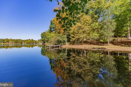 327 Land Or Dr, Ruther Glen, VA 22546-1237
