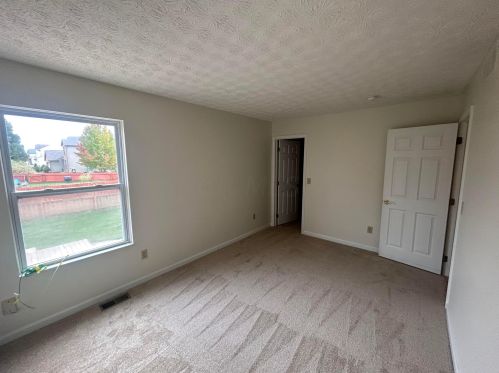 7709 Waggoner Chase Blvd, Blacklick OH  43004-9191 exterior