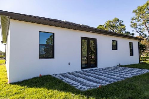 3671 66th Ave, Naples, FL 34120-7439