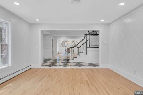 32 Brandywine Pl, Oakland NJ  07436-2321 exterior