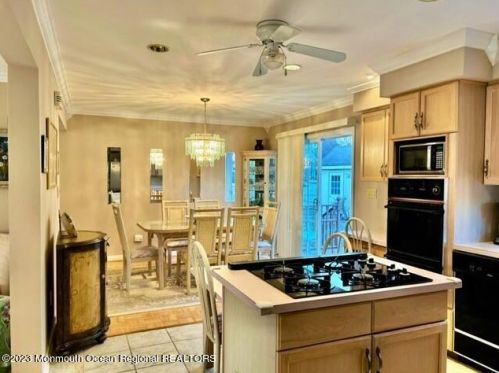 1768 Woodside Rd, Lacey NJ  08731-3360 exterior