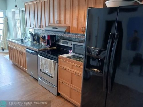 213 Seacrest Cir, Delray Beach, FL 33444-4238
